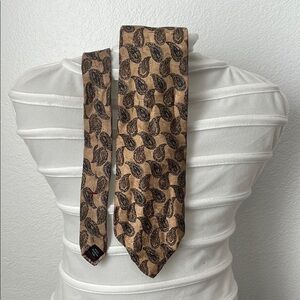 Paisley Patterned Tan Tie